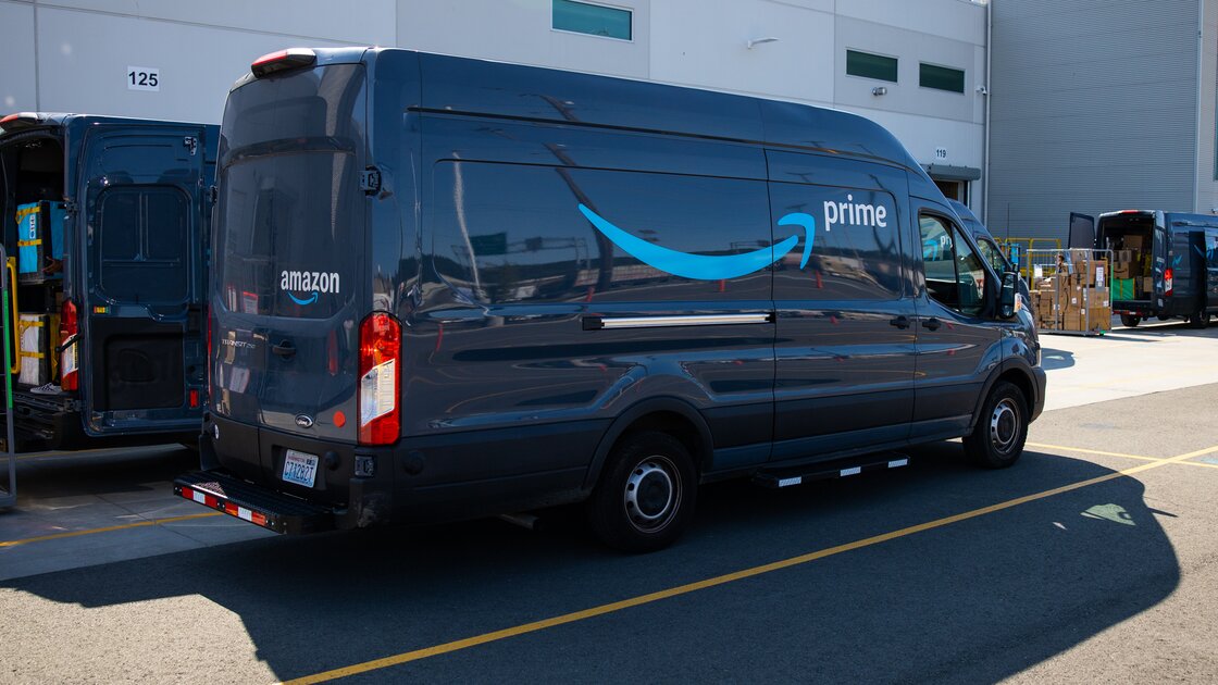 Amazon augmente le minimum pour la livraison gratuite, un coup de pouce pour les entreprises e-commerce