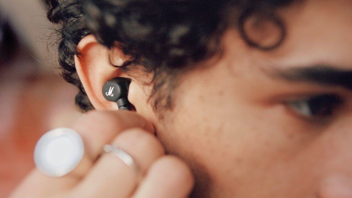 Les nouveaux écouteurs à réduction de bruit de Marshall offrent une technologie Bluetooth de nouvelle génération et une durée de vie de batterie améliorée.