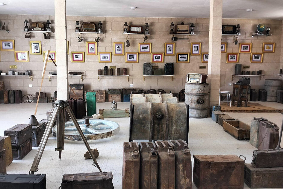 Aux confins du désert, barils et munitions de la Seconde Guerre Mondiale au Musée Campagne de Tunisie