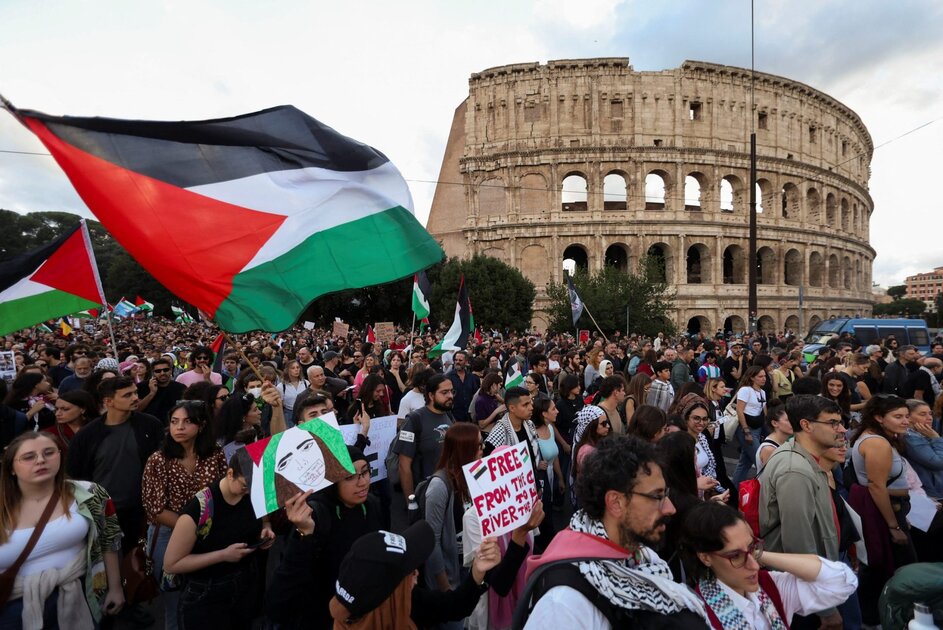 Des centaines de milliers manifestent contre le bombardement de Gaza par Israël