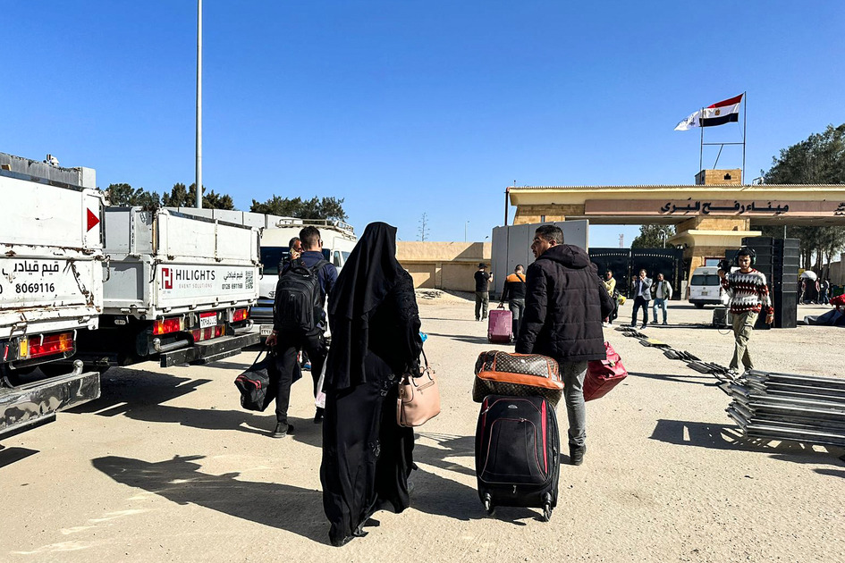 Centaines de Palestiniens de retour à Gaza via Rafah