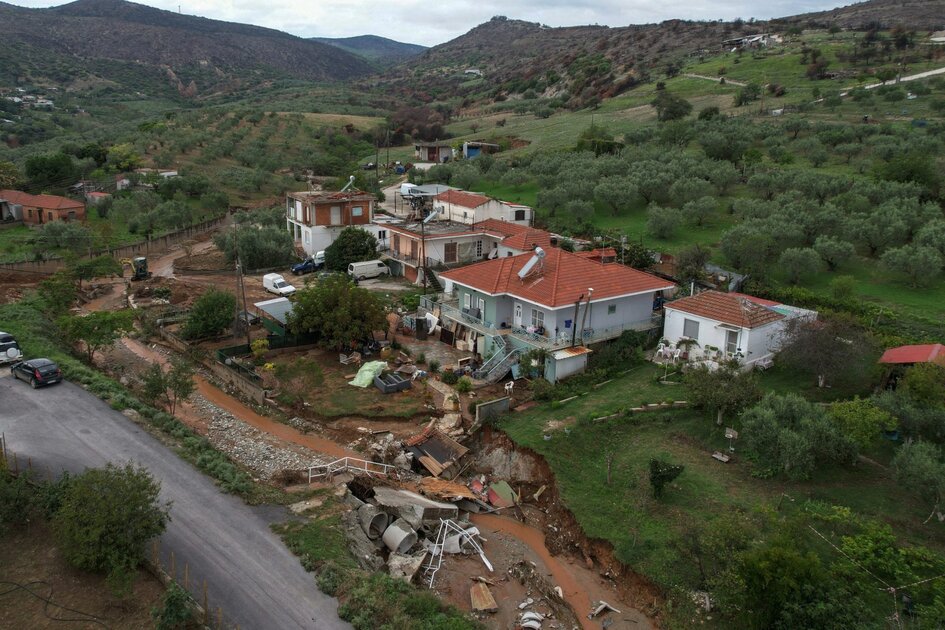 Inondations et feux : désespoir dans un village grec