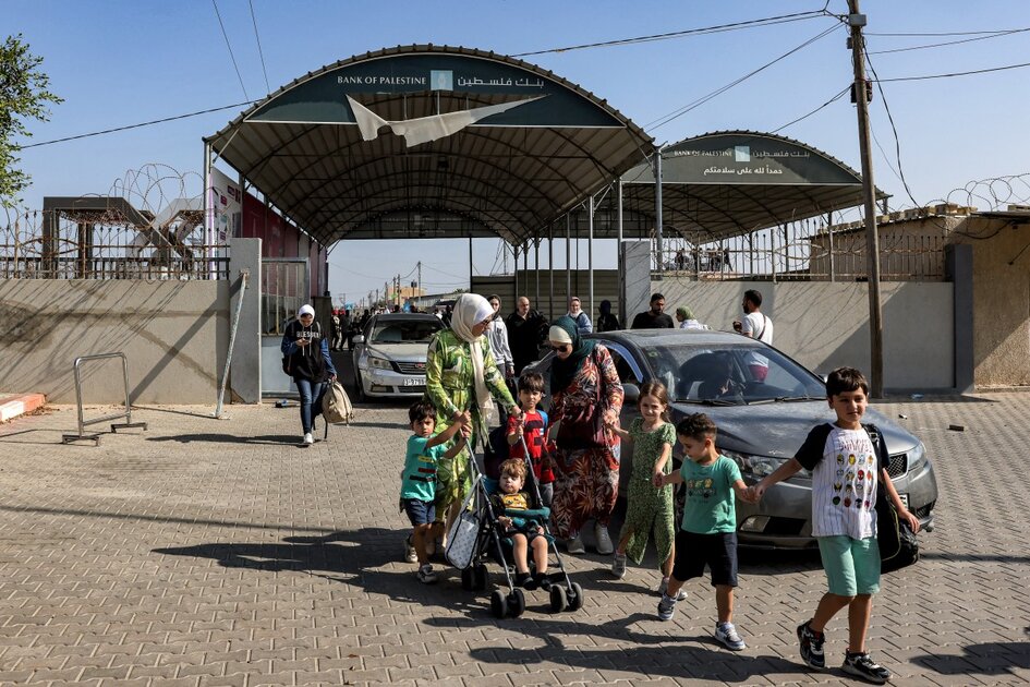 Le passage de Rafah relie la bande de Gaza ravagée par la guerre à l'Egypte