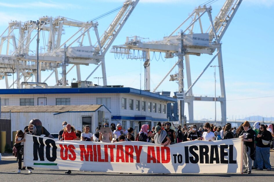 Manifestation à Oakland pour bloquer un bateau suspecté d'armer Israël