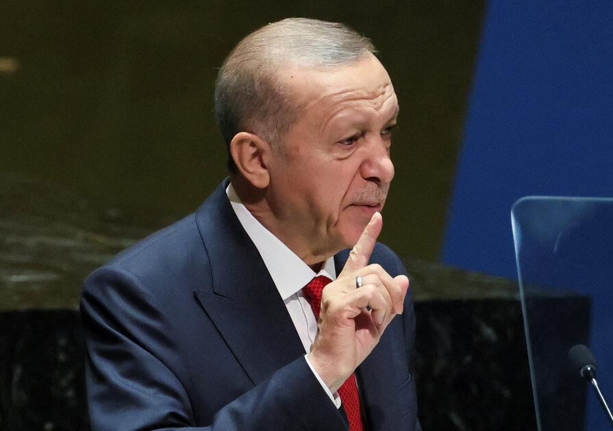 Erdogan promet de punir les fraudeurs bancaires