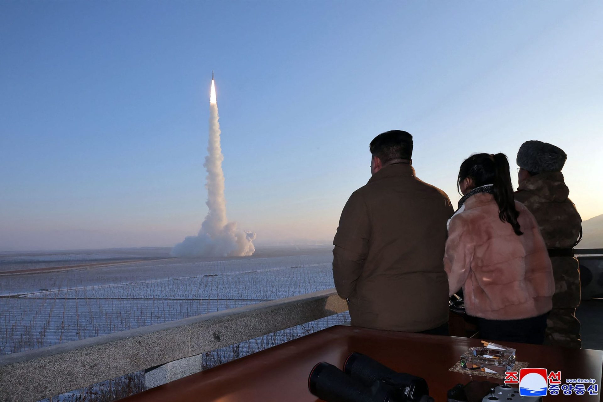 Kim Jong-un supervise un tir de missile balistique intercontinental