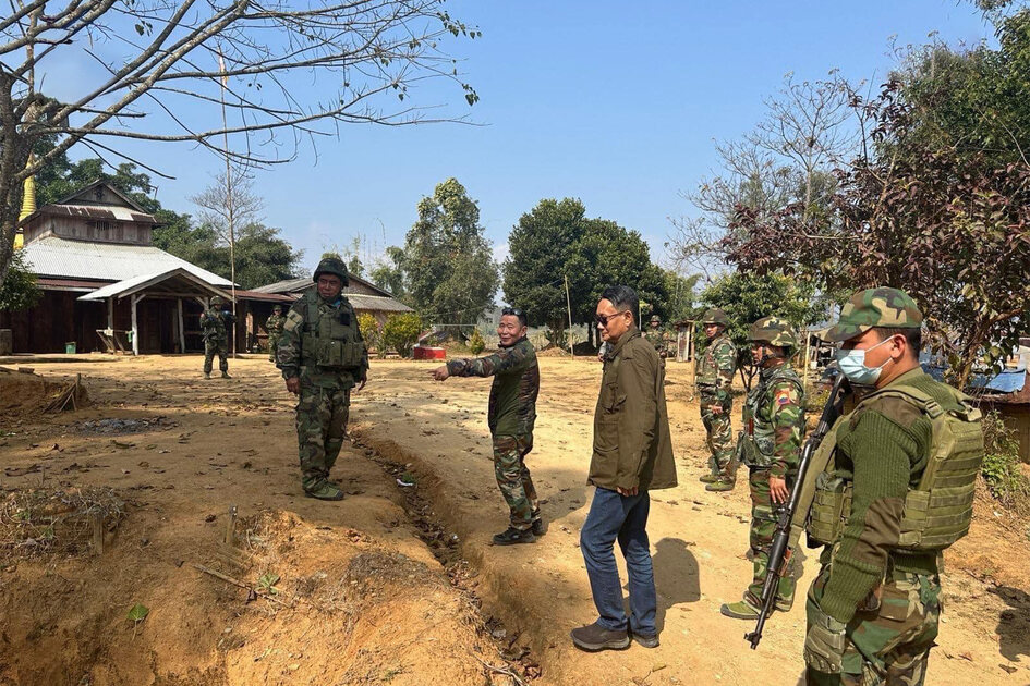 3 ans après le coup d'État, l'armée birmane acculée par l'opposition armée