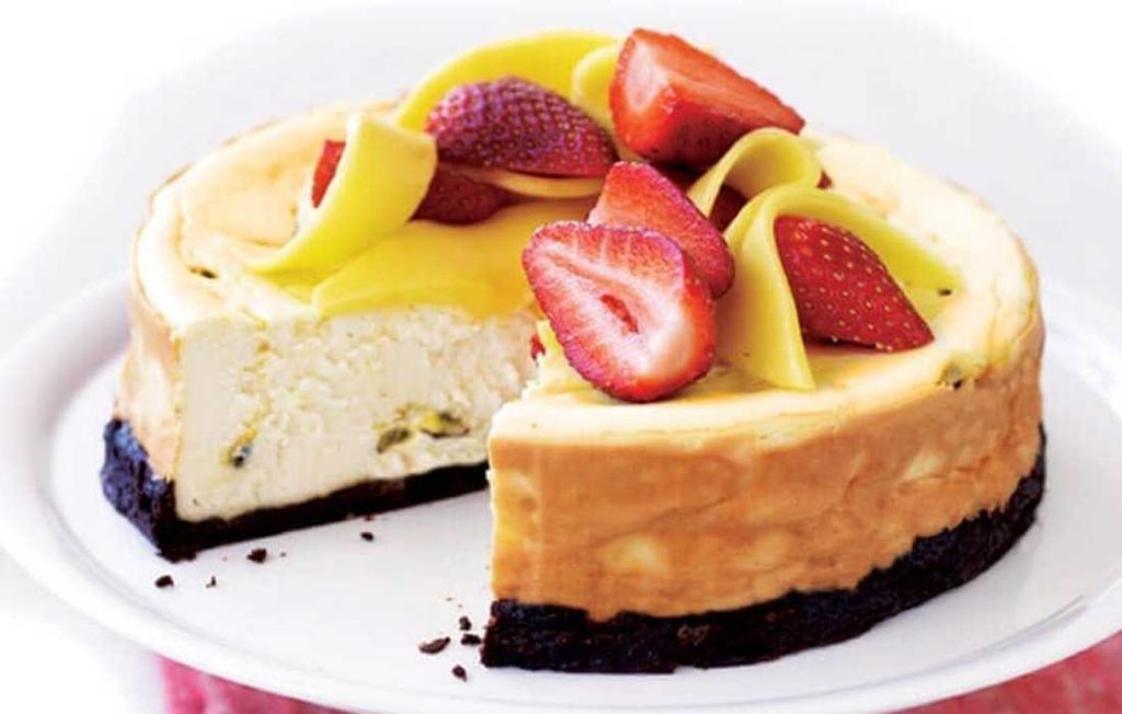 Cheesecake au four sain avec fruits frais - Recette végé!