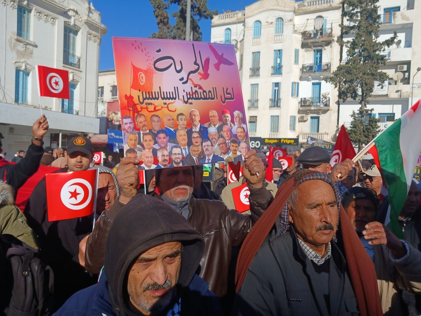 Craignant pour leur vie, avocats de détenus tunisiens appellent à arrêter la grève