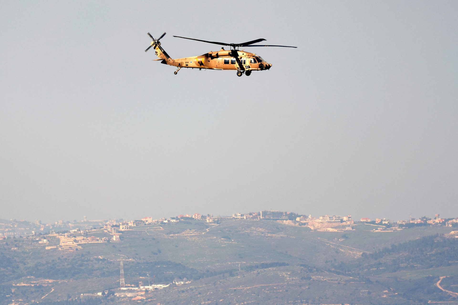 Deux morts dans un raid au sud du Liban, échanges de tirs frontaliers