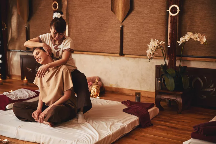 09. Recevez un massage thaï