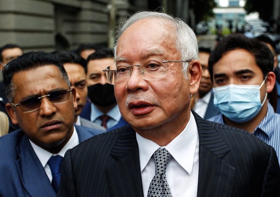 La Malaisie réduit de moitié la peine de Najib Razak pour corruption