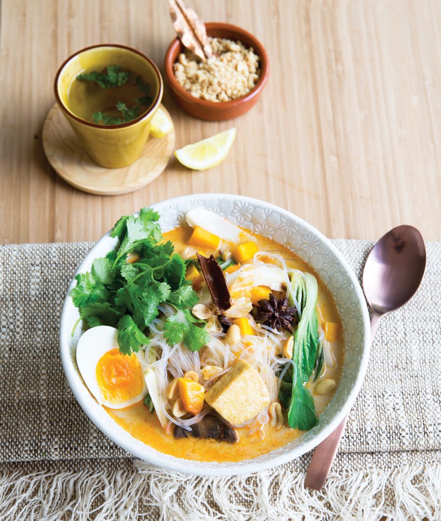 Laksa végétarien : soupe d'Asie du Sud-Est revisitée