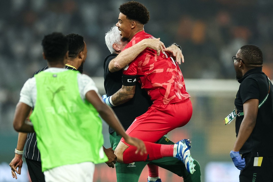 Le gardien arrête 4 tirs au but, Afrique du Sud vs Nigeria en demi-finale