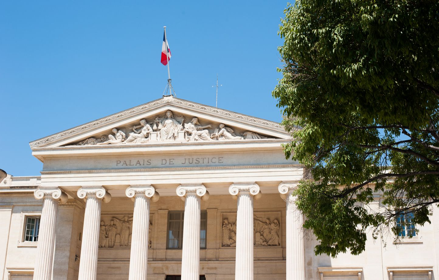 Marseille: Condamnation d'un ancien agent préfectoral pour corruption