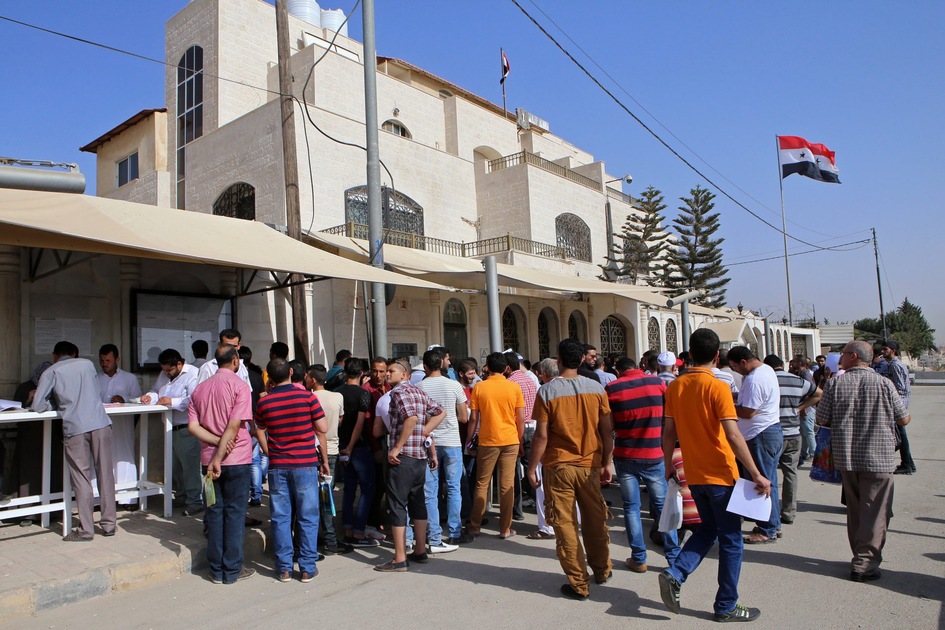 Réseau de droits de l'homme les Syriens face à arrestations pour passeports