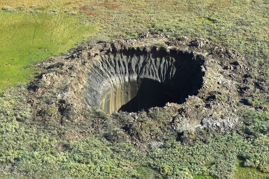 Une étude récente élucide le mystère des énormes trous de Sibérie