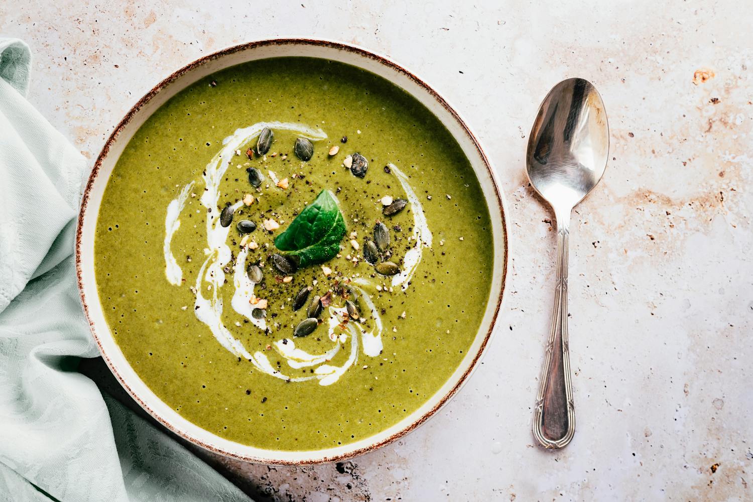 10 conseils pour maximiser les bienfaits nutritionnels de votre soupe.jpeg