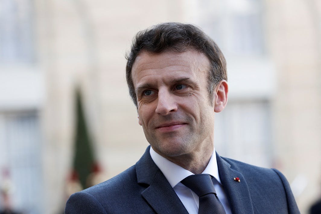 Emmanuel Macron soutient l-aide à mourir et annonce un projet de loi.jpeg