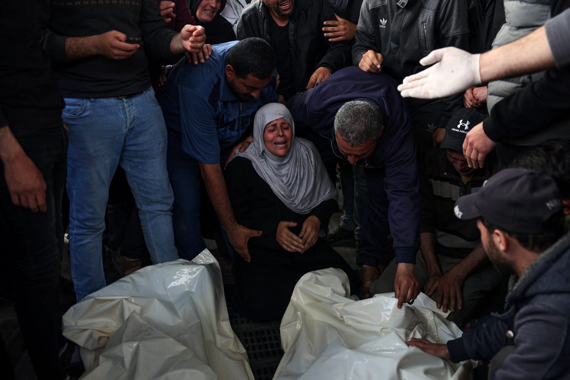 Israël bombarde un entrepôt ONU à Rafah, famine imminente à Gaza