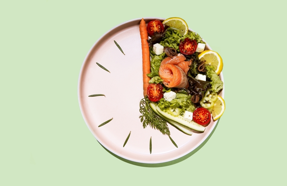 Jeûne intermittent pour maigrir, l'heure de dîner selon un neurologue