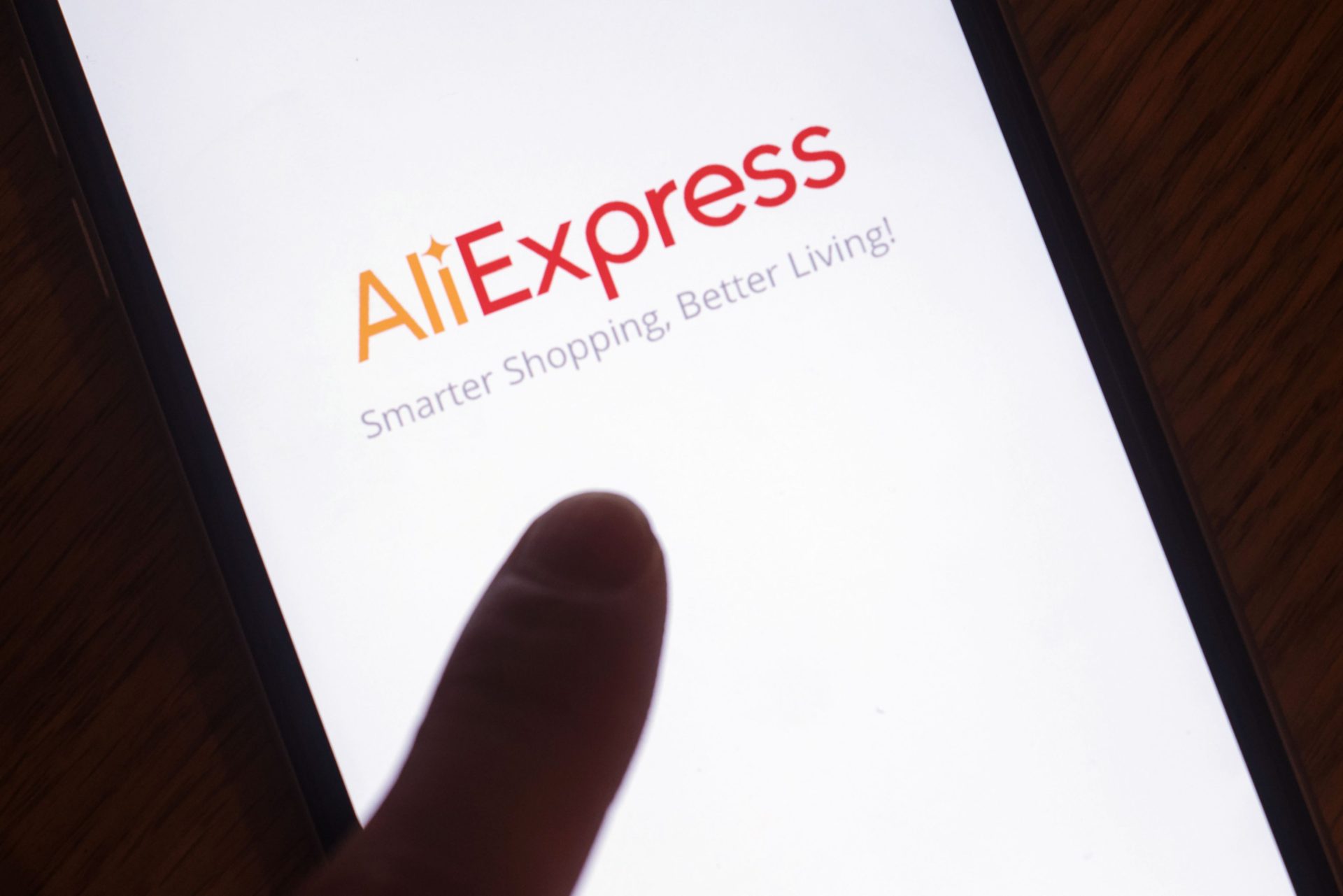 L'UE enquête sur AliExpress pour produits illégaux en ligne