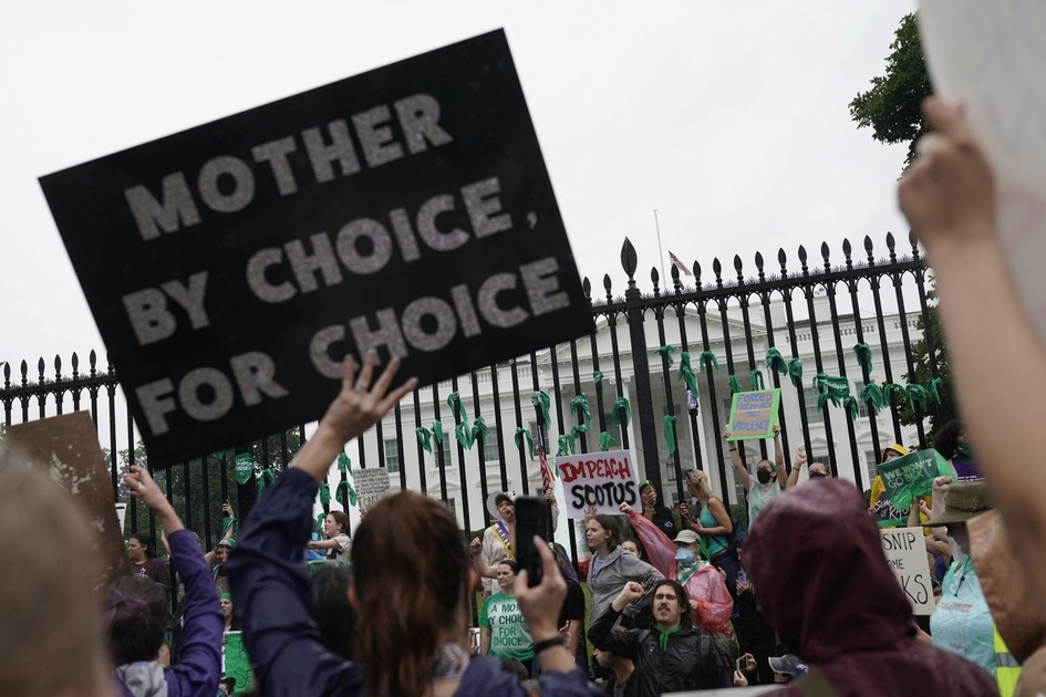 La guerre des États-Unis contre les droits reproductifs alarme toutes les femmes