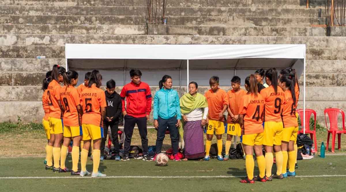 Les jeunes footballeuses de Manipur ne craignent pas les armes