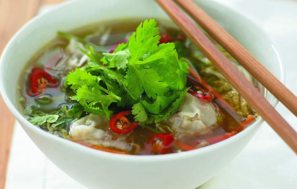 Soupe wonton, un délice asiatique à savourer