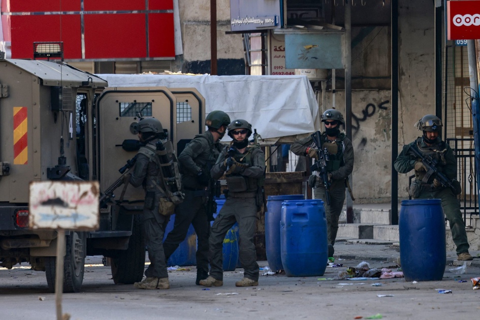 Un martyr à Naplouse, incursions à Hébron et Tulkarem, arrestations en masse