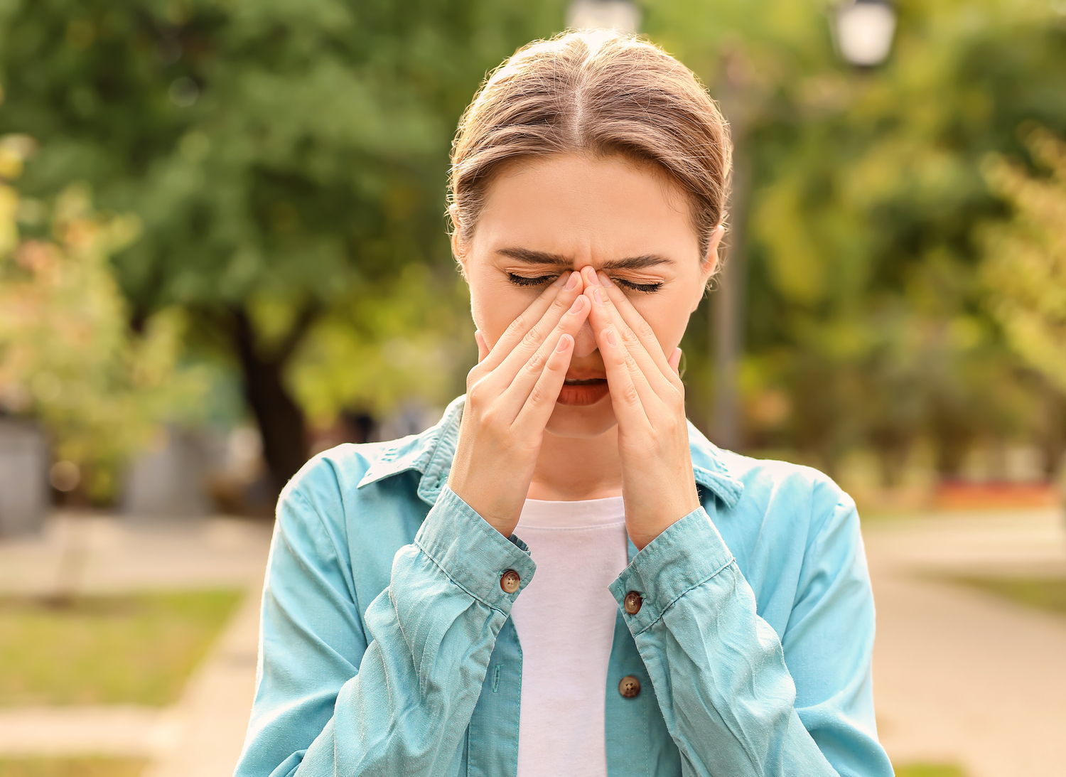 4 remèdes naturels contre l'allergie au pollen par une experte en naturopathie