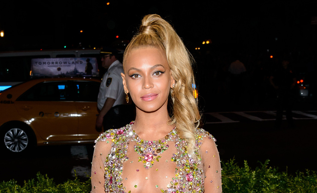 Beyoncé révèle son huile capillaire contre le psoriasis du cuir chevelu