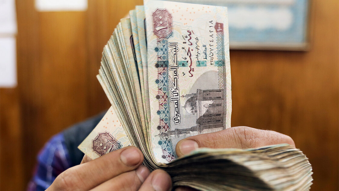 Égypte augmente budget salaires à 12 milliards de dollars l'an prochain