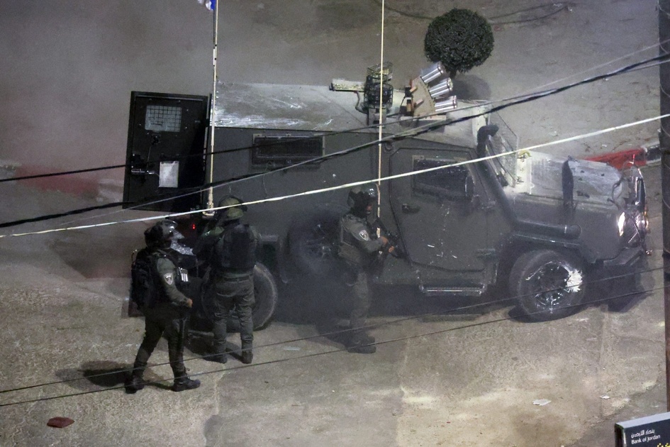 Forces d'occupation attaquent Ramallah, siège à la mairie, combats à Al-Far'a