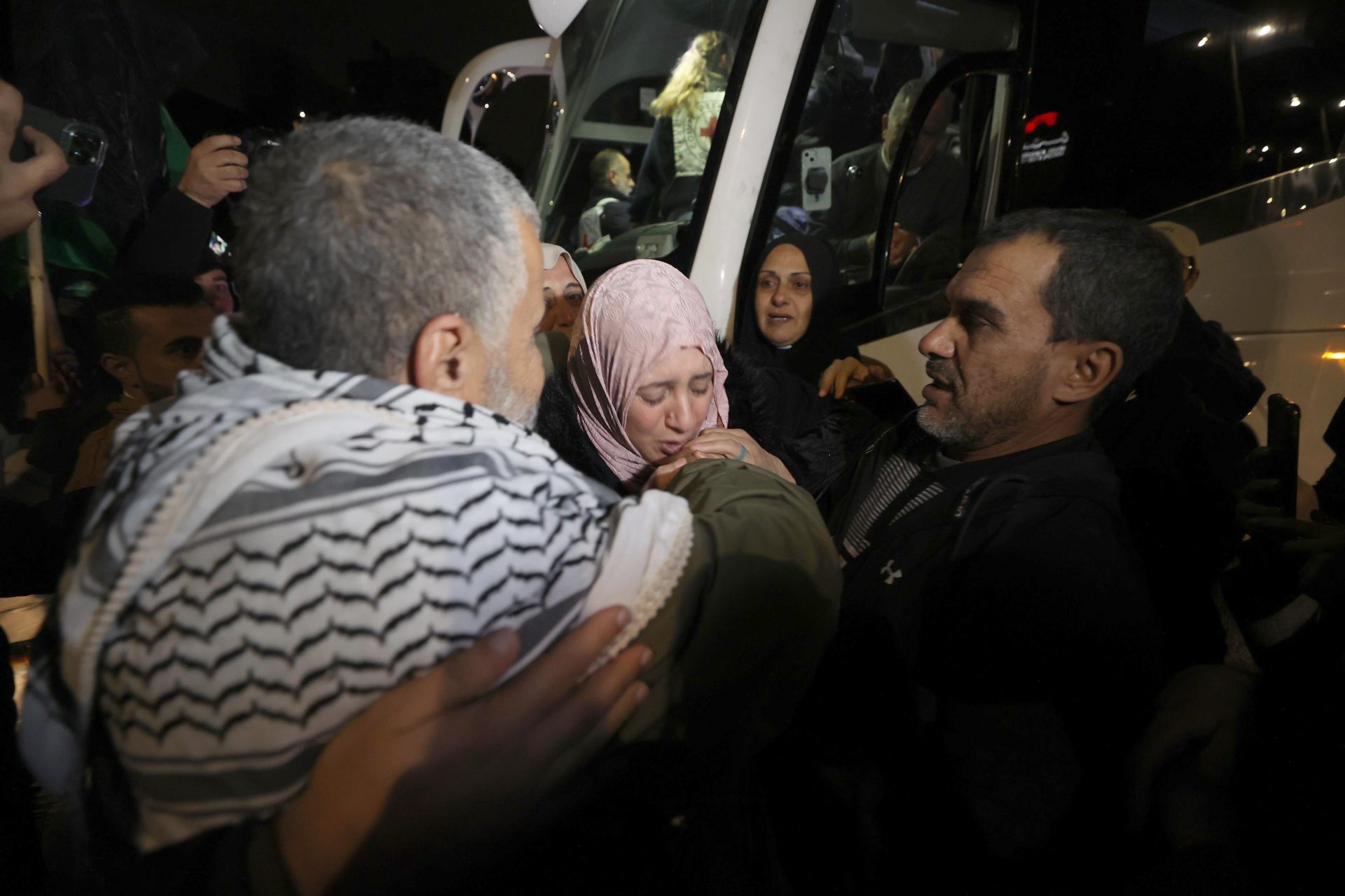 Fouille humiliante et menace de viol contre des Palestiniennes détenues