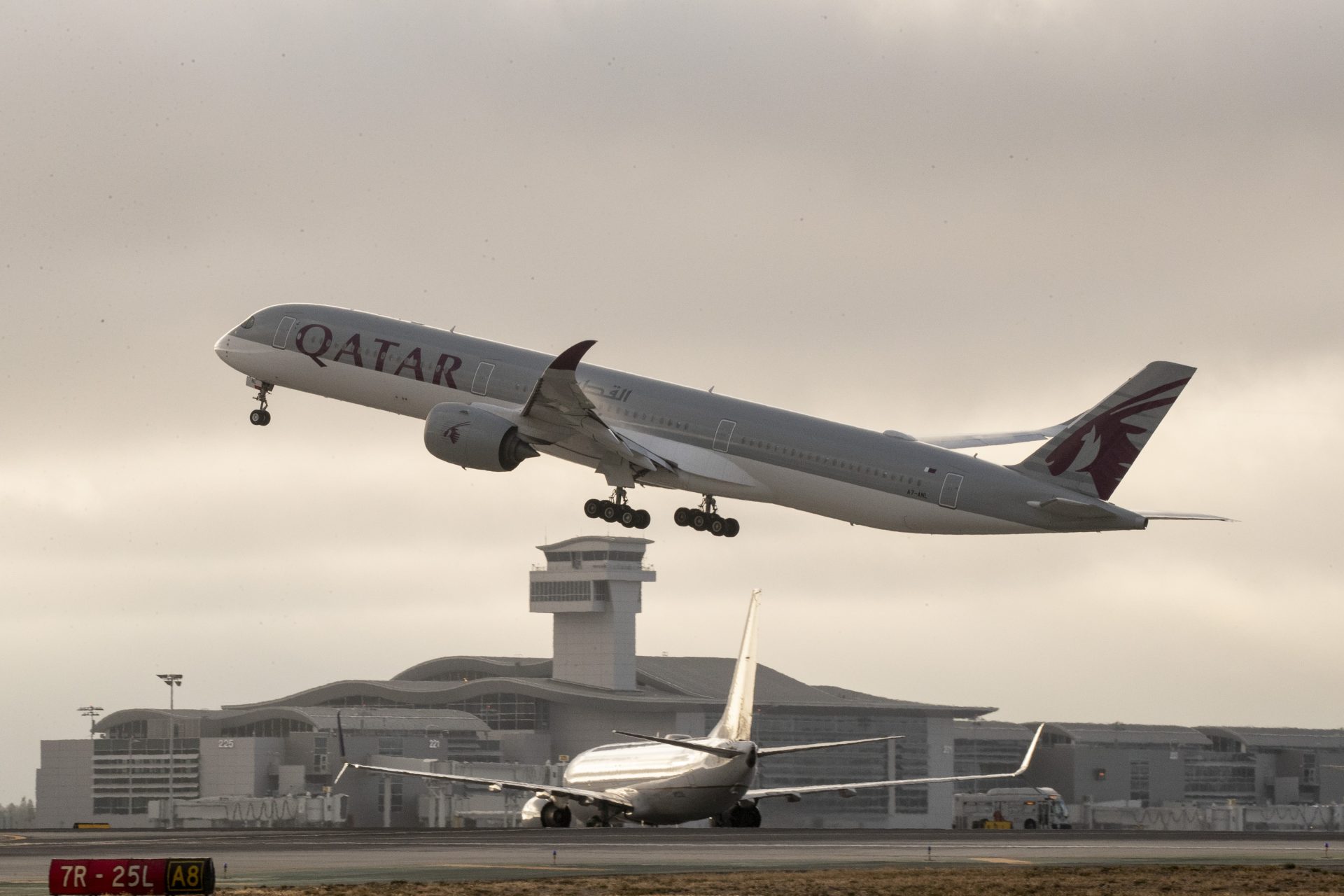 Justice australienne rejette plainte de 5 femmes contre Qatar Airways