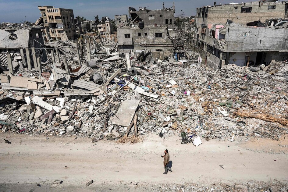 Martyrs dans les frappes israéliennes renouvelées sur Gaza après des fosses communes découvertes