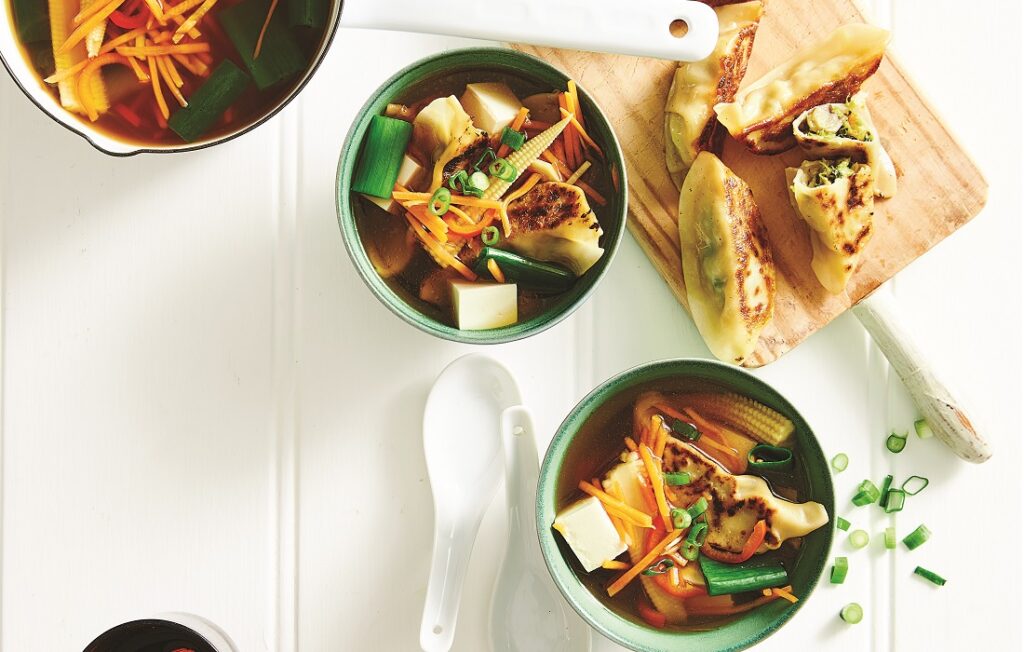 Soupe gyoza porc et légumes, une recette réconfortante