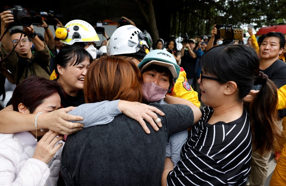 Taiwan en quête de 18 disparus suite au séisme de mercredi
