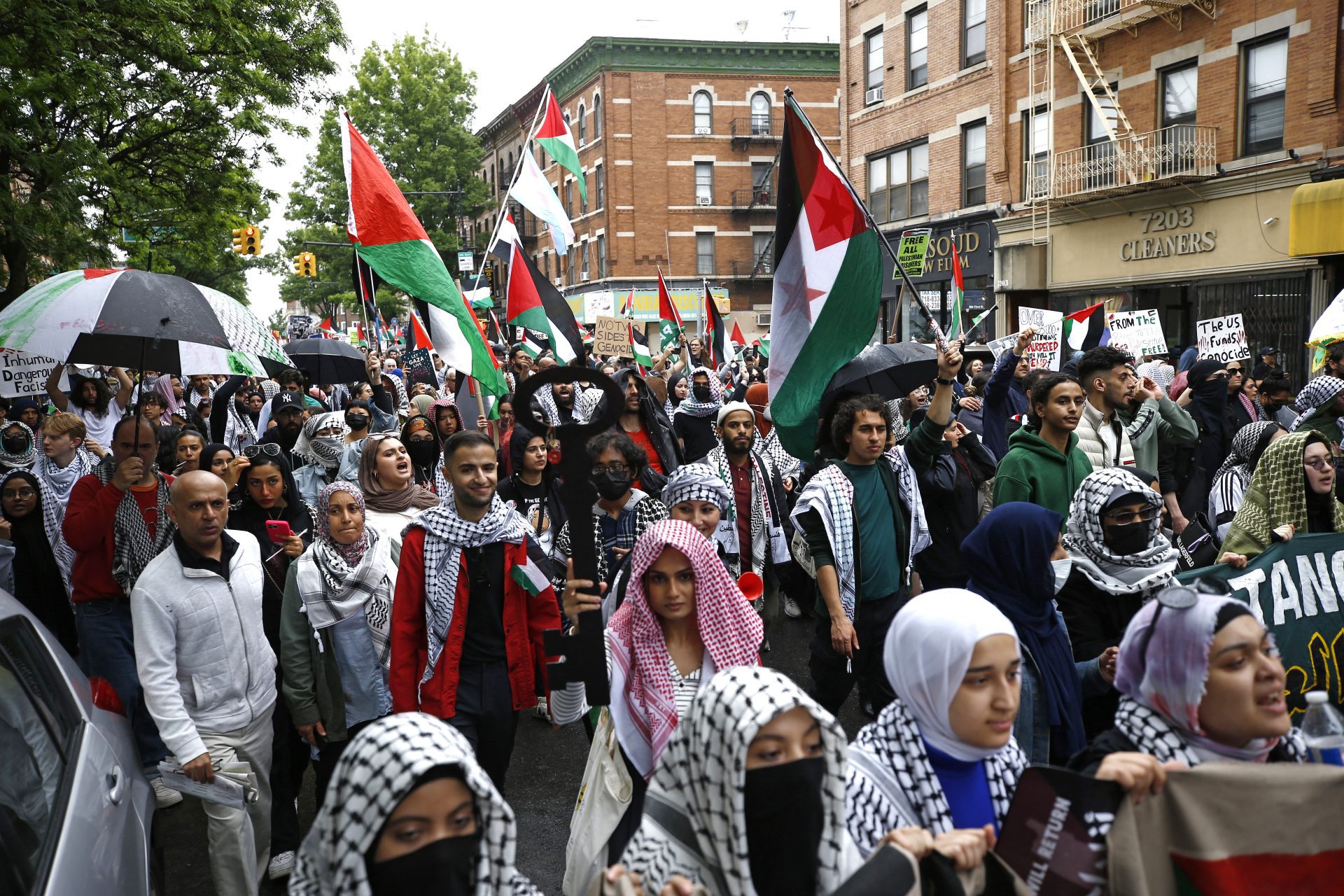 Arrestations violentes de pro-Palestine à New York lors de la Nakba