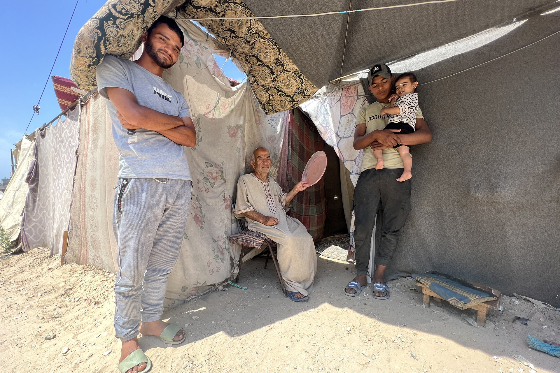 Canicule transforme les tentes à Gaza en fours mortels