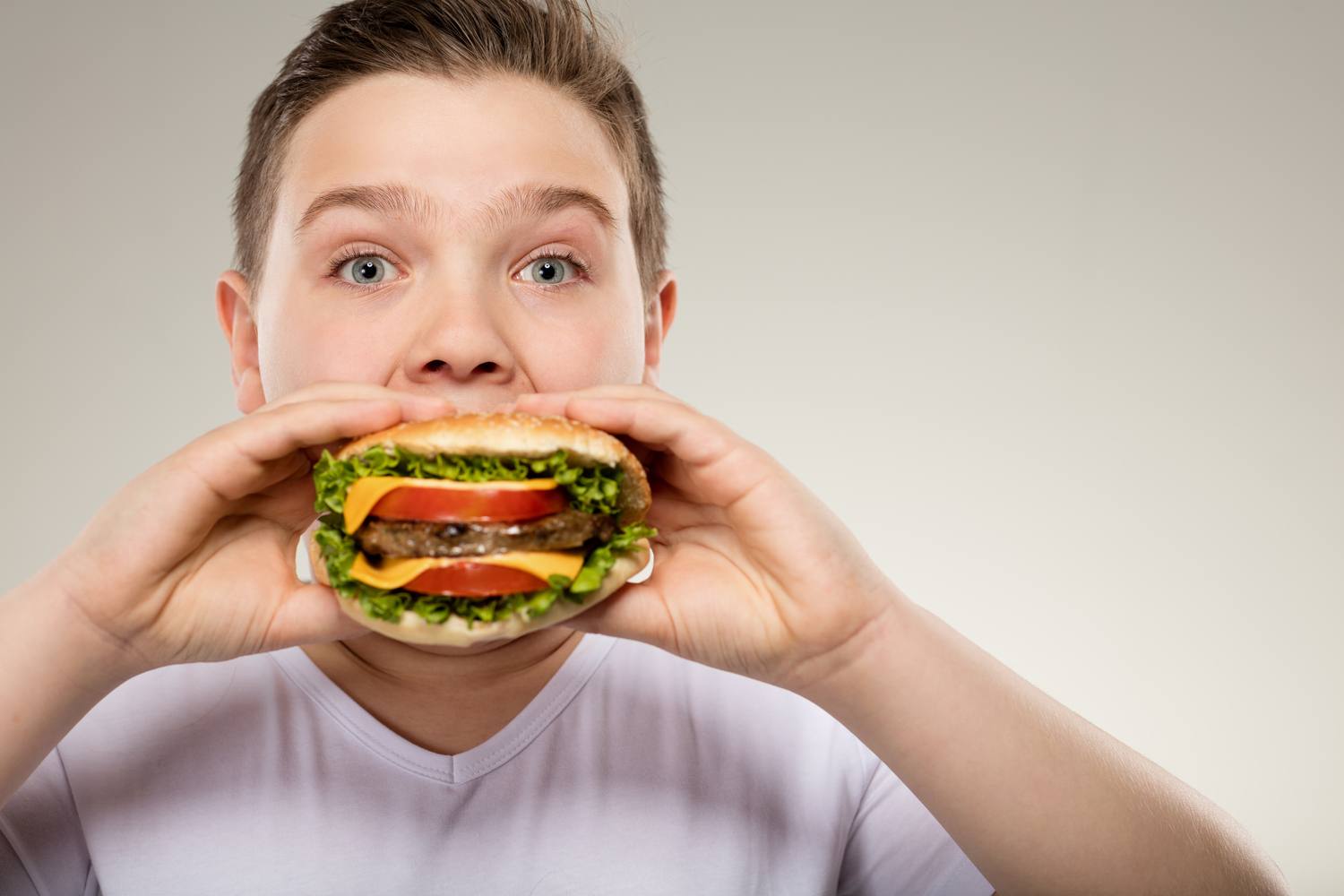Conseils d'une Pédiatre si Votre Adolescent est Addict au Fast-Food