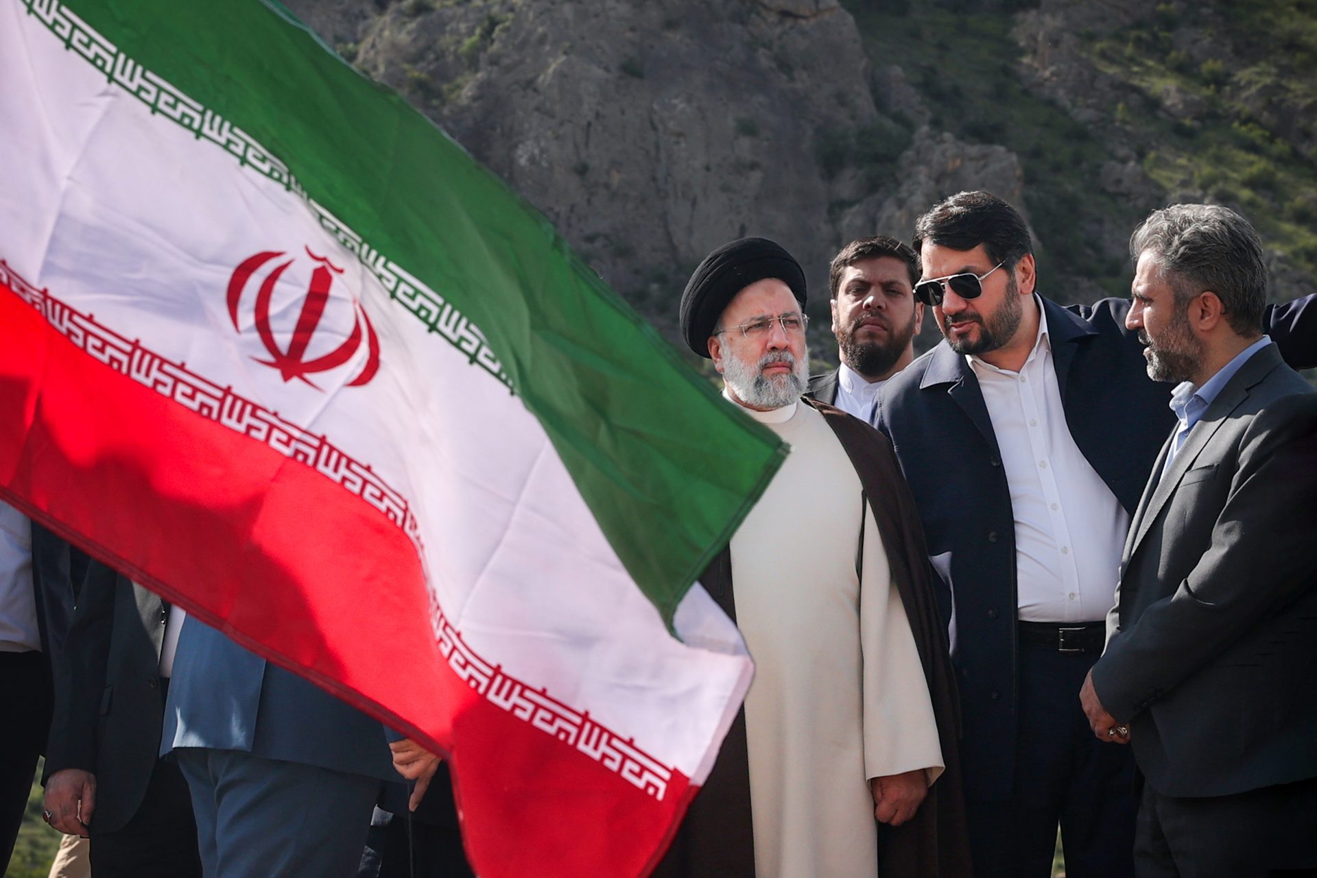 Des pays présentent leurs condoléances pour le décès du président iranien et de sa délégation