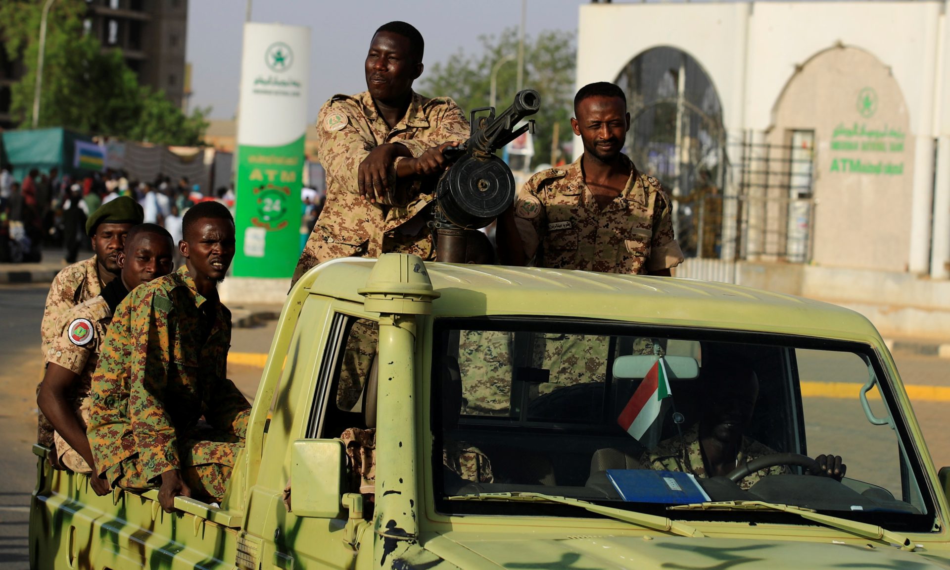 État d'urgence à Khartoum, raisons de sécurité ou militaires