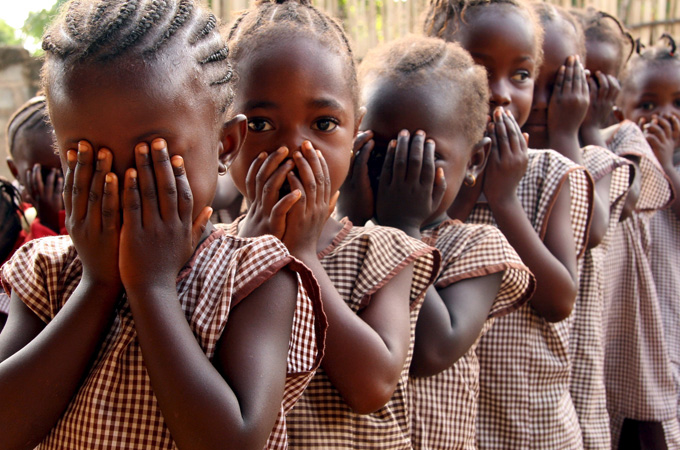 Filles en Afrique: Droit d'être enfants et non moins
