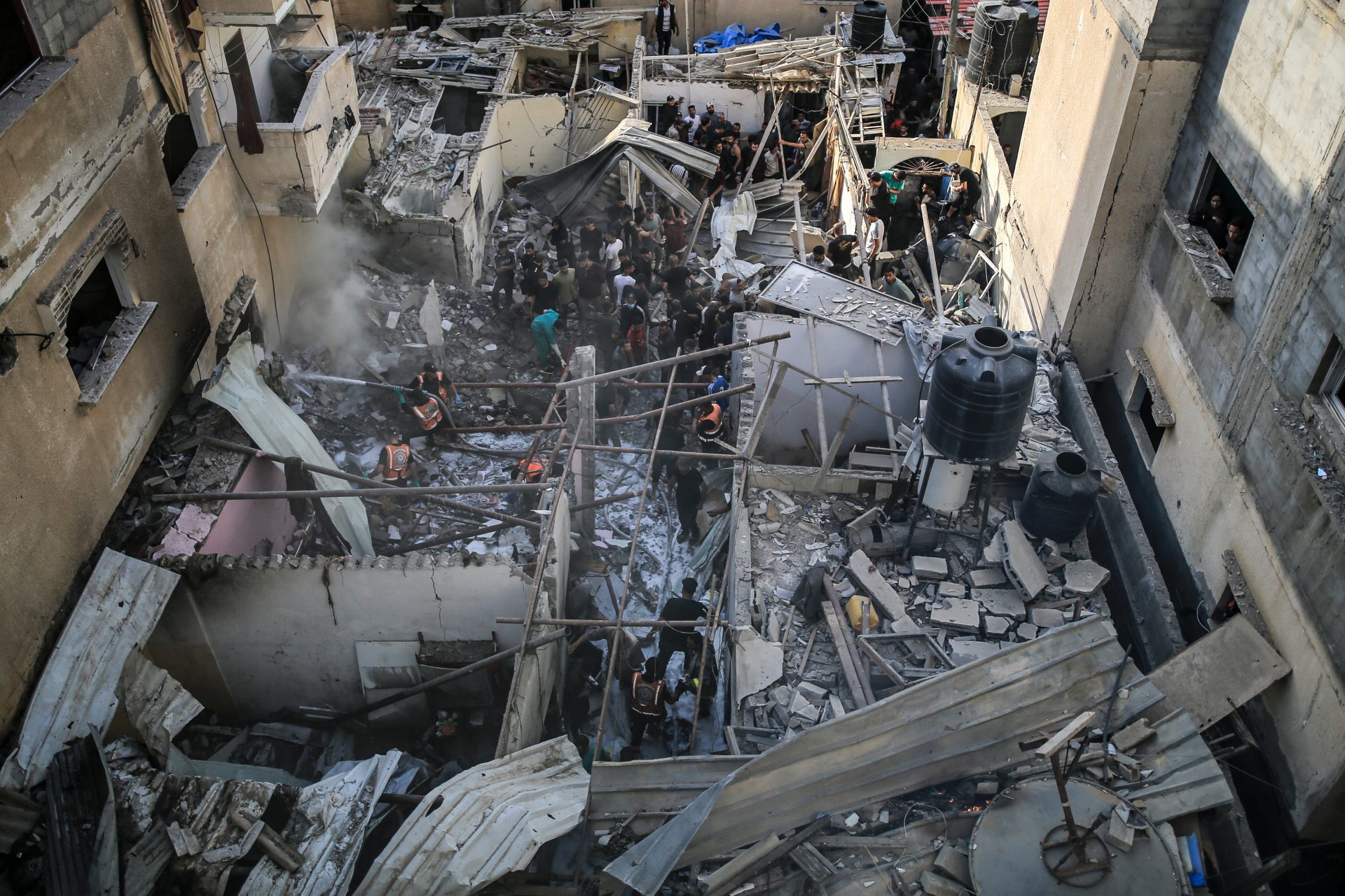 Gaza Nouveaux Massacres et École de Réfugiés Bombardée par l'Occupation