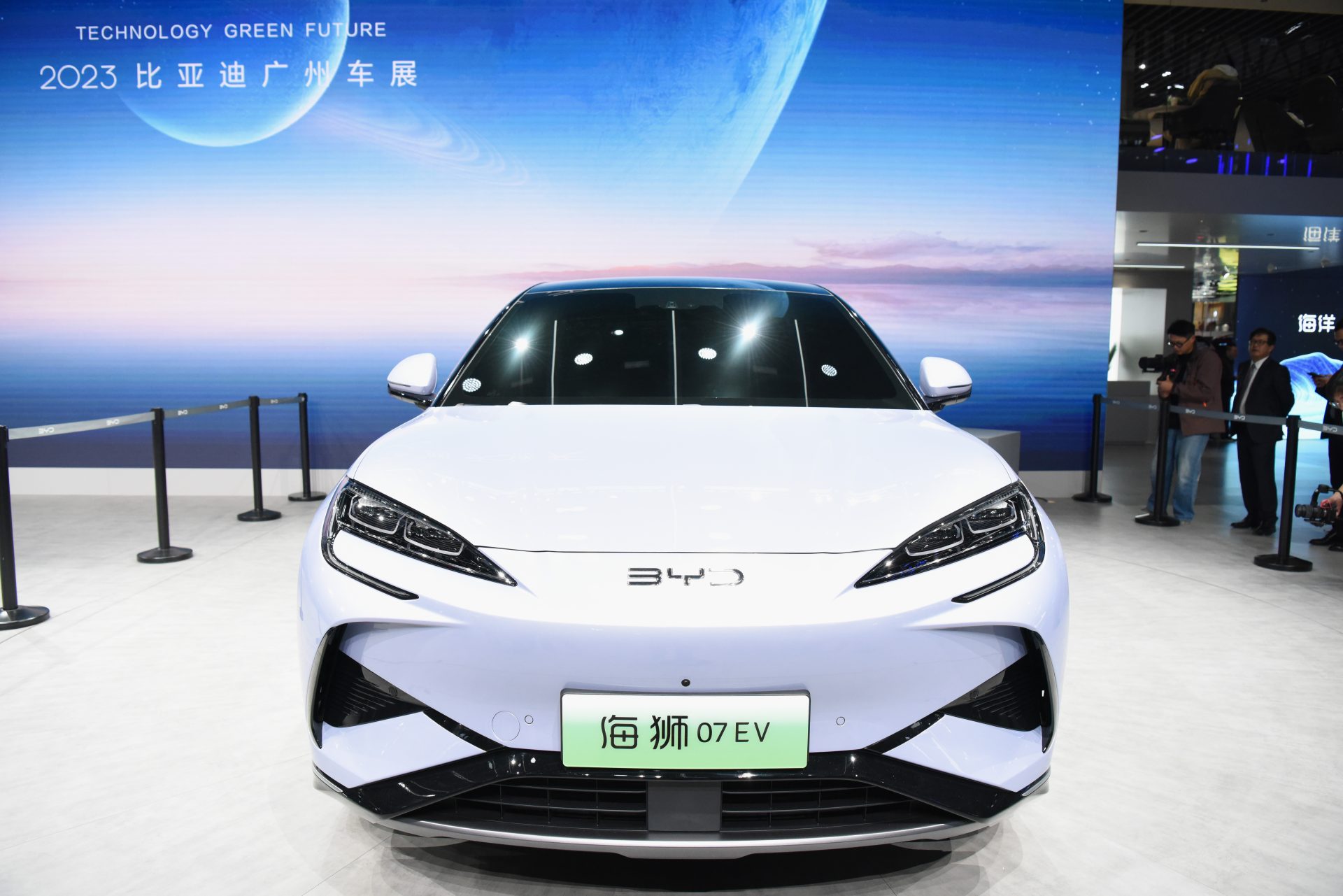 Géants de l'auto cherchent alliés en Chine pour voitures électriques