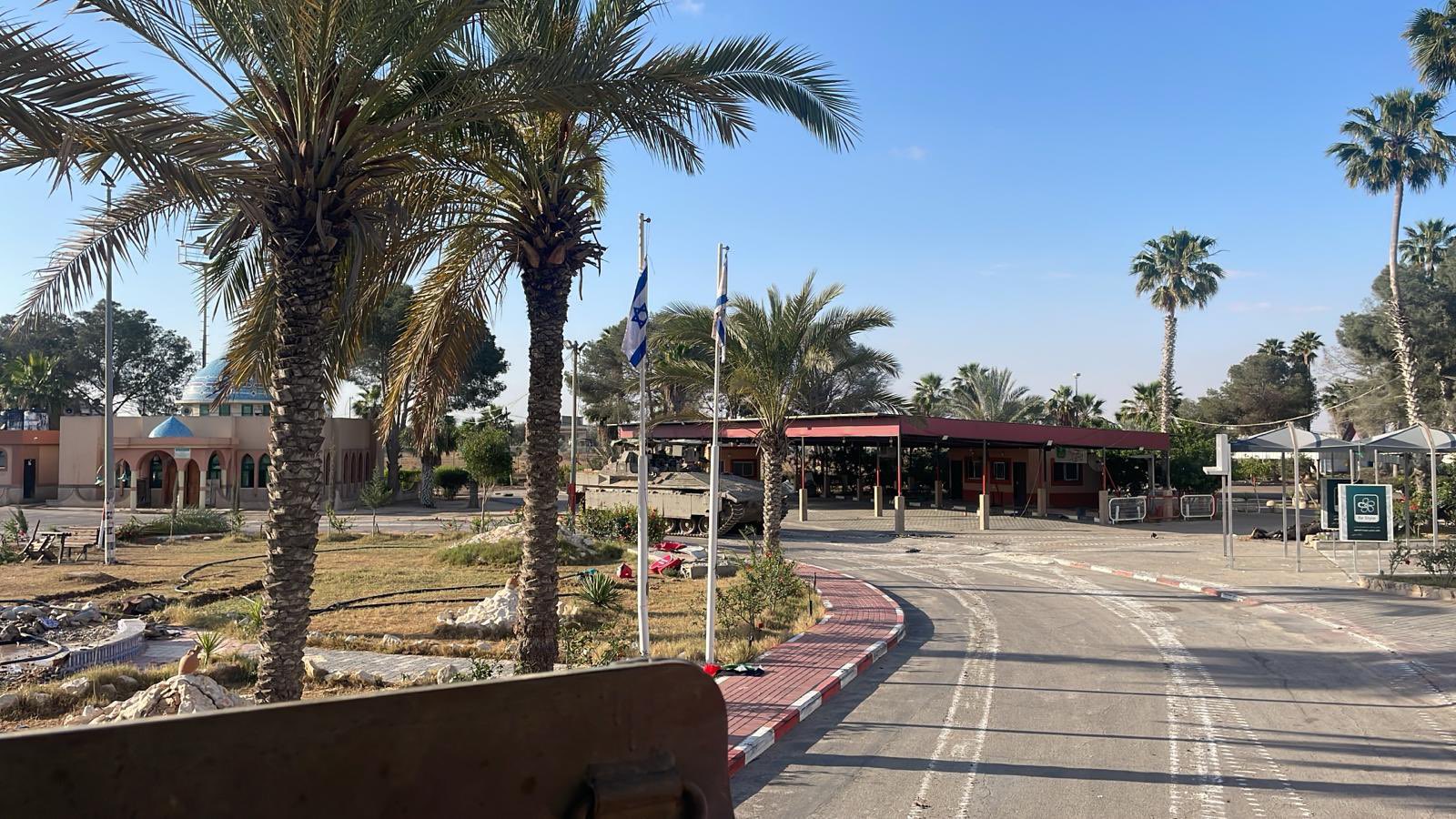 L'armée israélienne prend le contrôle du passage de Rafah