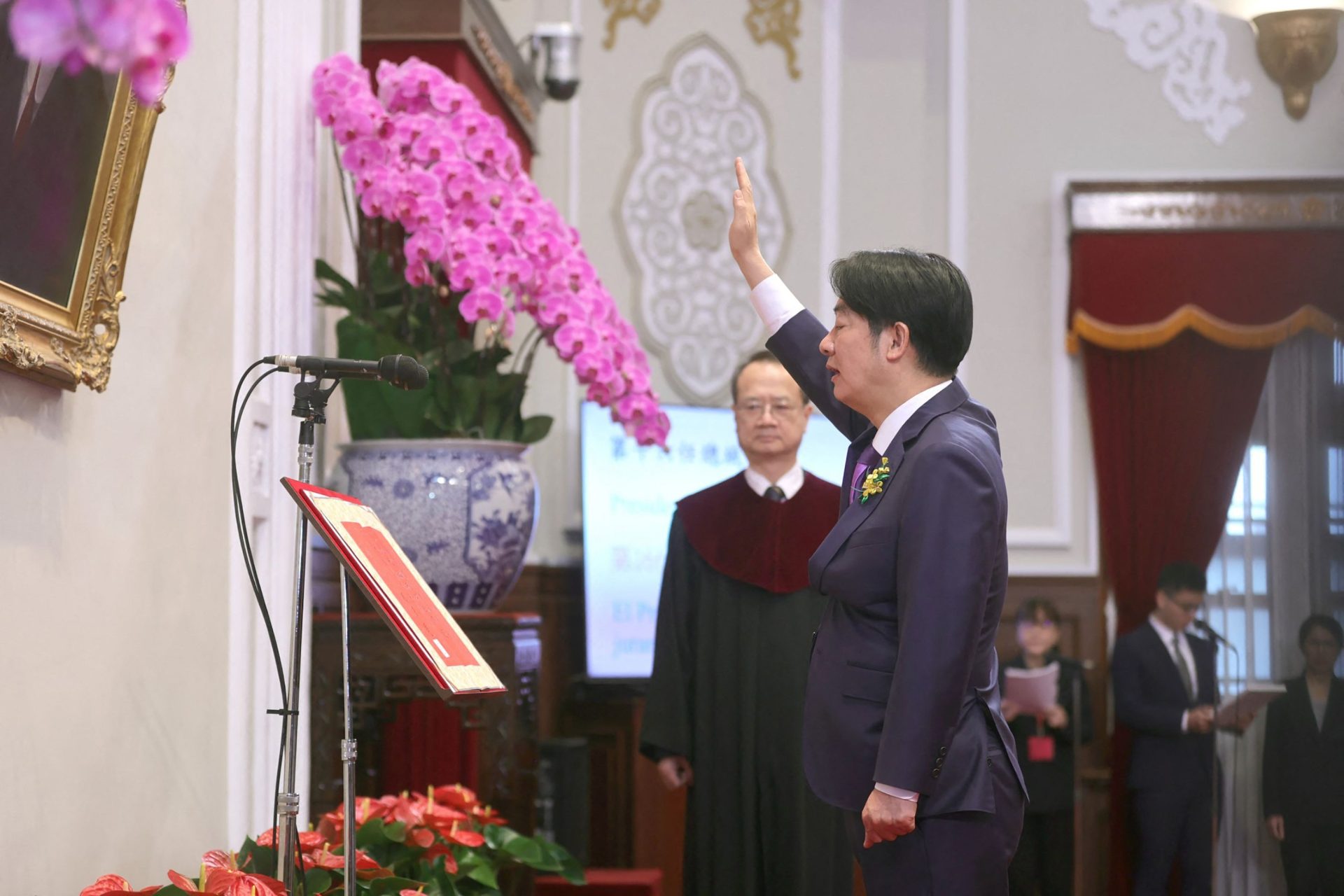 Le nouveau président taïwanais prête serment et adresse message à Pékin