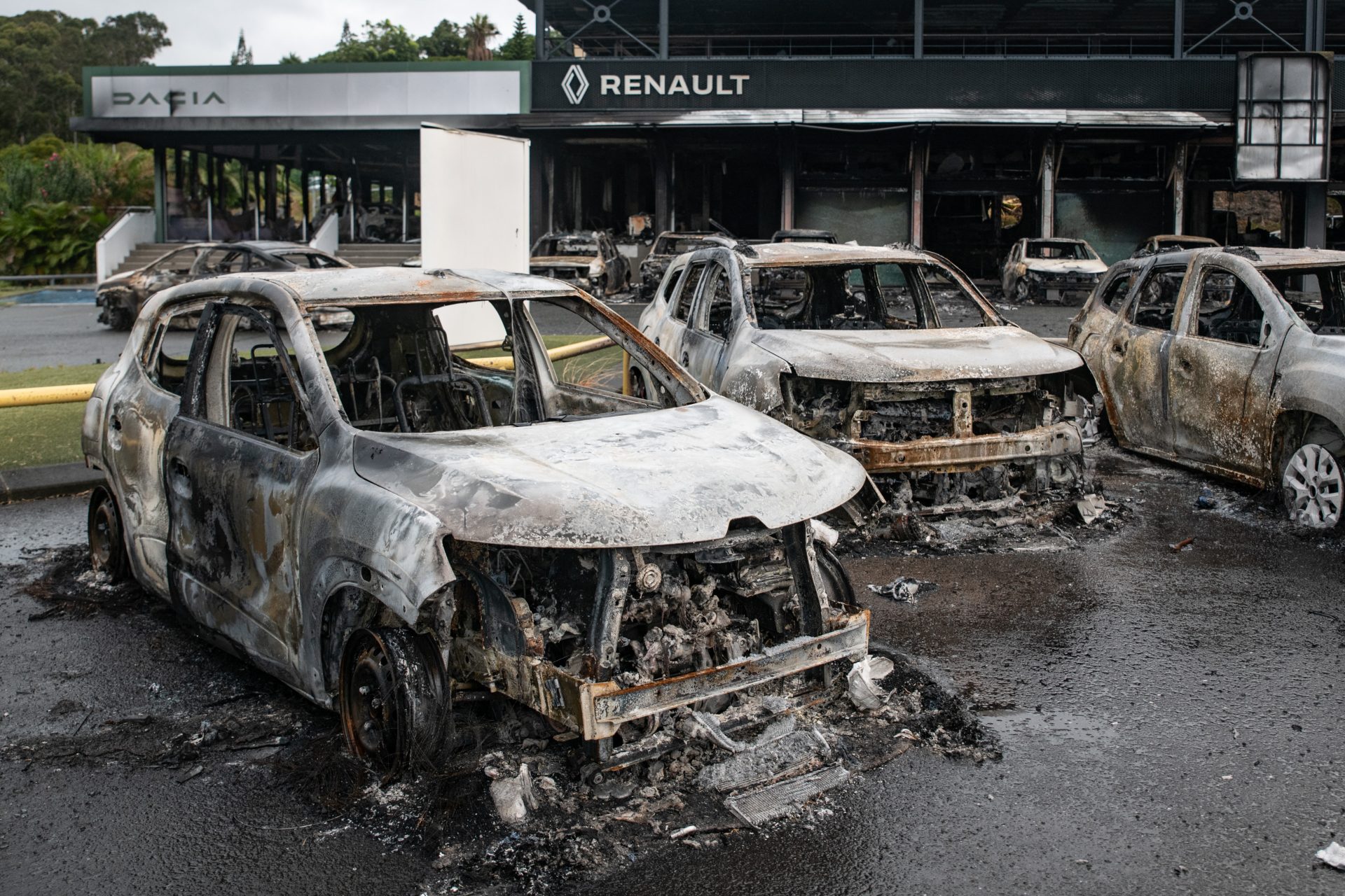 Manifestations violentes en Nouvelle-Calédonie face à l'agitation